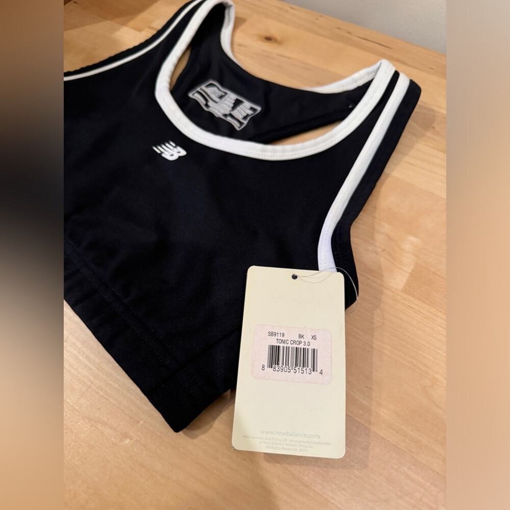 NWT New Balance Sports Bra - Size XS - Picture 4 of 7